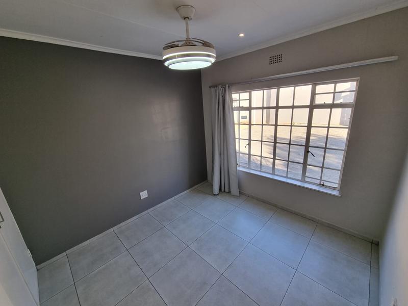 To Let 3 Bedroom Property for Rent in Woodmead Gauteng