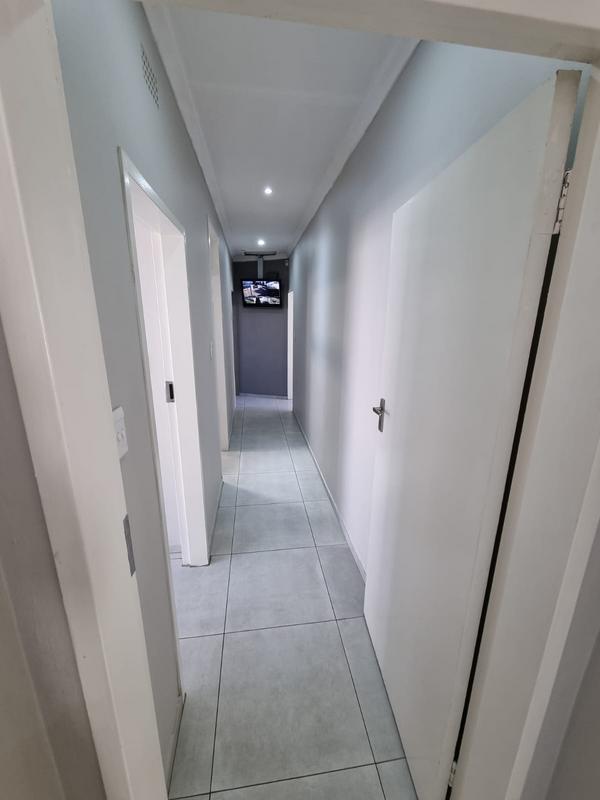 To Let 3 Bedroom Property for Rent in Woodmead Gauteng