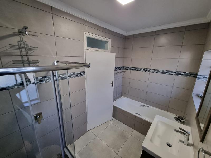 To Let 3 Bedroom Property for Rent in Woodmead Gauteng