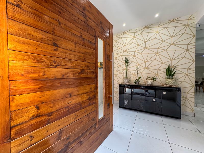 8 Bedroom Property for Sale in Kensington Gauteng