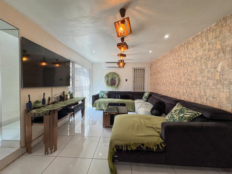 8 Bedroom Property for Sale in Kensington Gauteng