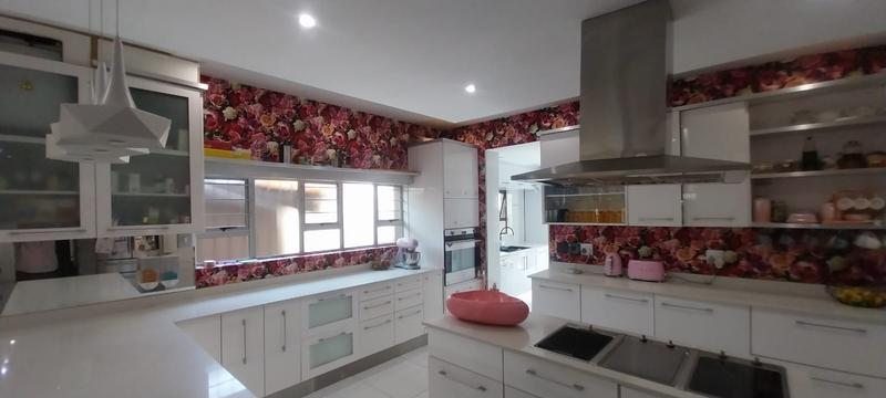 8 Bedroom Property for Sale in Kensington Gauteng