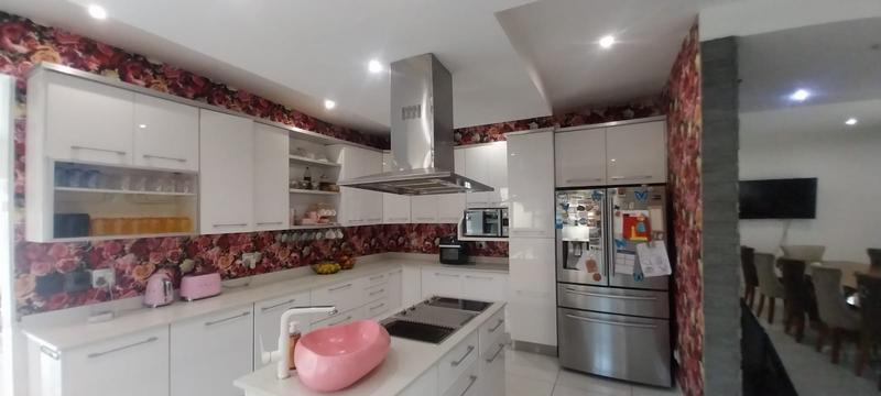 8 Bedroom Property for Sale in Kensington Gauteng