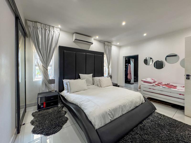 8 Bedroom Property for Sale in Kensington Gauteng