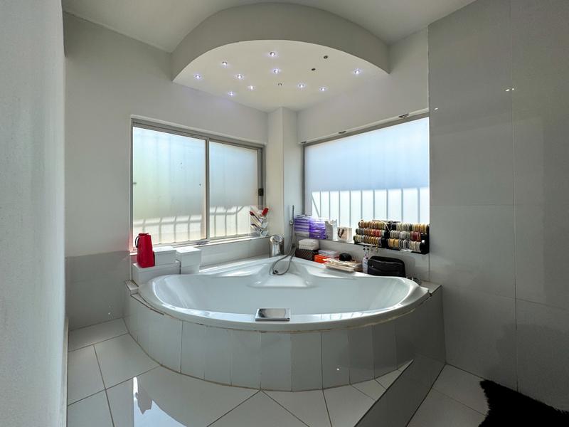 8 Bedroom Property for Sale in Kensington Gauteng