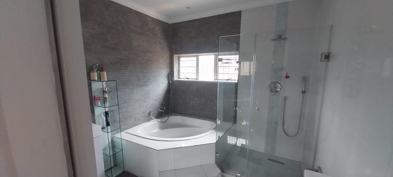 8 Bedroom Property for Sale in Kensington Gauteng