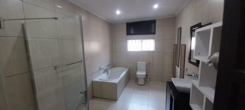 8 Bedroom Property for Sale in Kensington Gauteng
