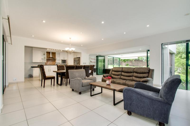 To Let 5 Bedroom Property for Rent in Dainfern Golf Estate Gauteng