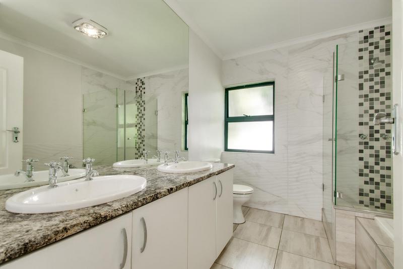 To Let 5 Bedroom Property for Rent in Dainfern Golf Estate Gauteng