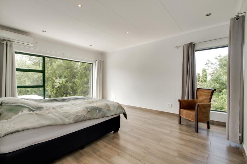 To Let 5 Bedroom Property for Rent in Dainfern Golf Estate Gauteng