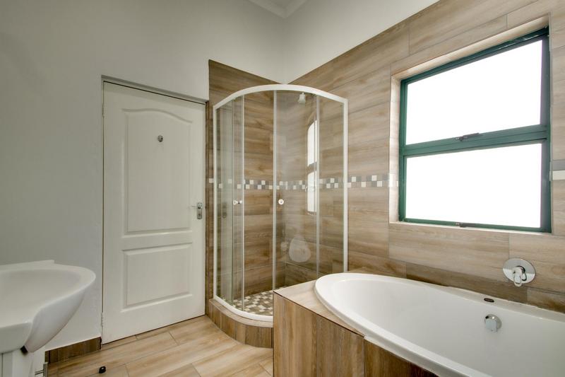 To Let 5 Bedroom Property for Rent in Dainfern Golf Estate Gauteng