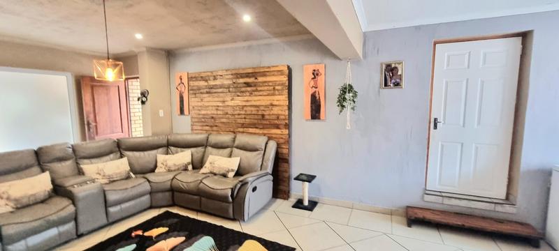 3 Bedroom Property for Sale in Amberfield Gauteng