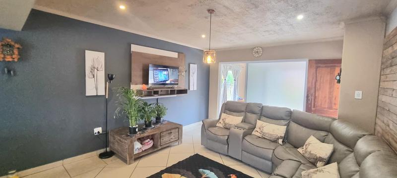 3 Bedroom Property for Sale in Amberfield Gauteng