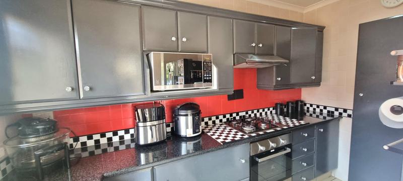 3 Bedroom Property for Sale in Amberfield Gauteng