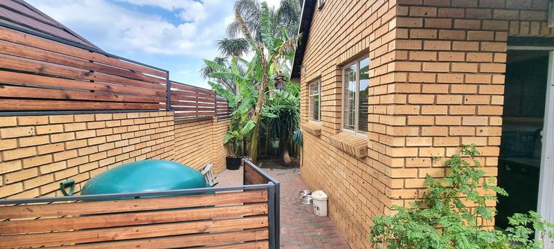 3 Bedroom Property for Sale in Amberfield Gauteng