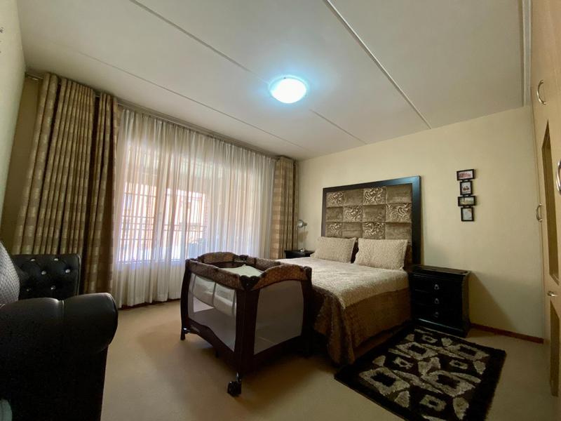 2 Bedroom Property for Sale in Sundowner Gauteng