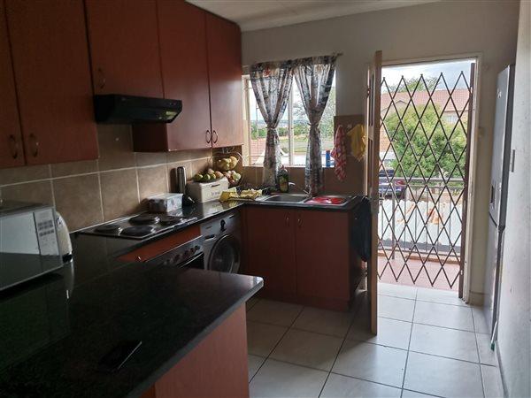 To Let 2 Bedroom Property for Rent in Heuwelsig Estate Gauteng