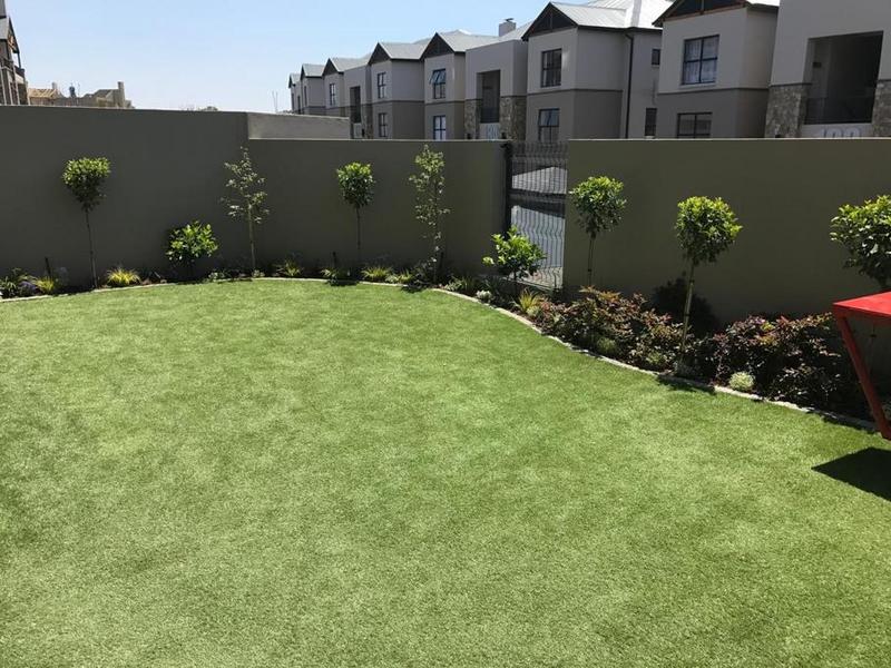 To Let 3 Bedroom Property for Rent in Waterfall Gauteng