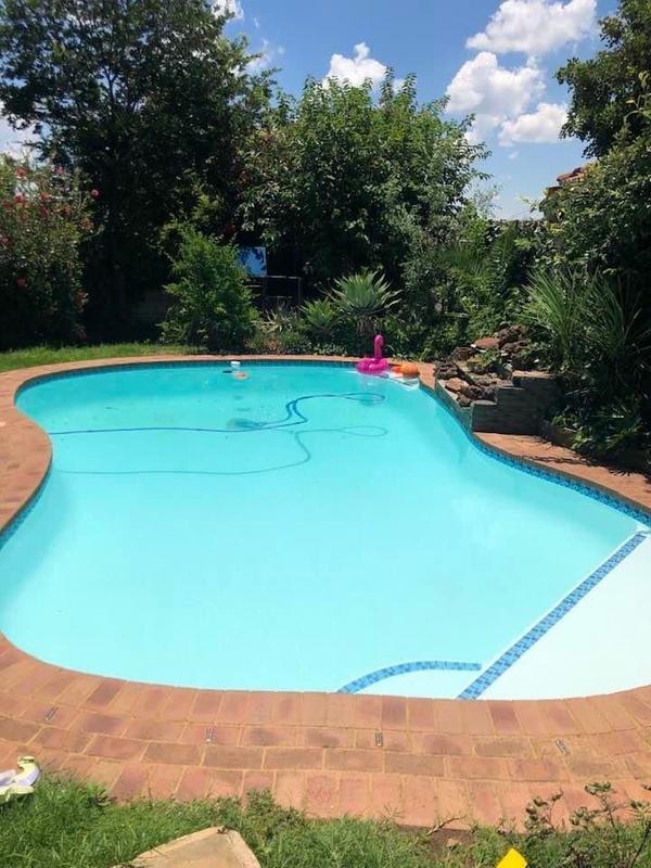 To Let 3 Bedroom Property for Rent in Radiokop Gauteng