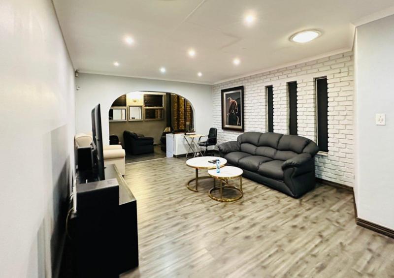 To Let 3 Bedroom Property for Rent in Radiokop Gauteng