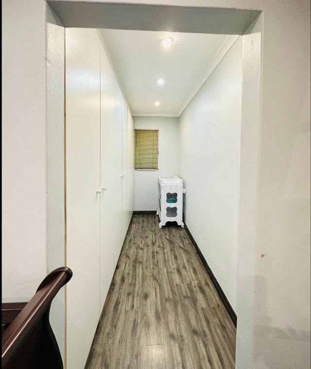 To Let 3 Bedroom Property for Rent in Radiokop Gauteng