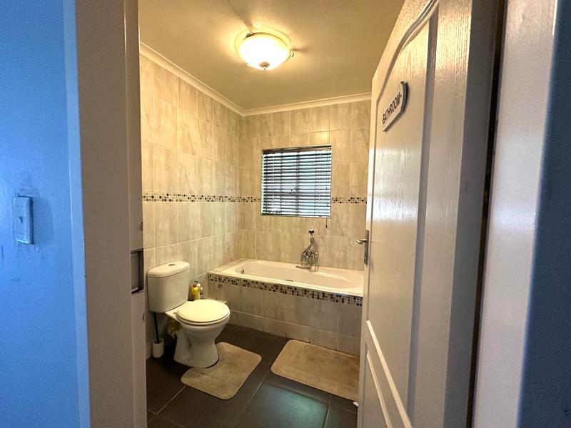 To Let 3 Bedroom Property for Rent in Radiokop Gauteng