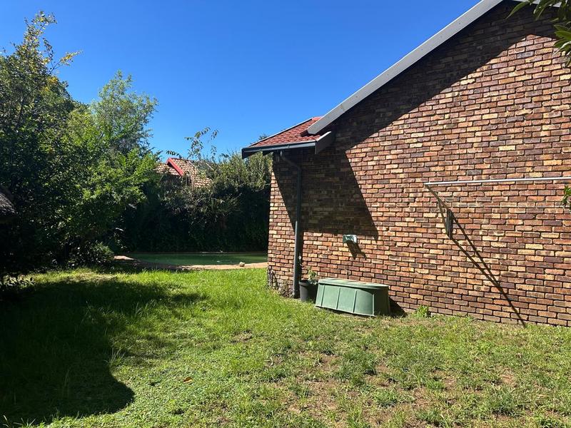 To Let 3 Bedroom Property for Rent in Radiokop Gauteng