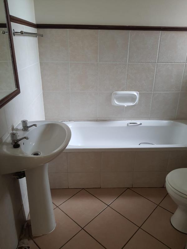 To Let 2 Bedroom Property for Rent in Mooikloof Ridge Gauteng