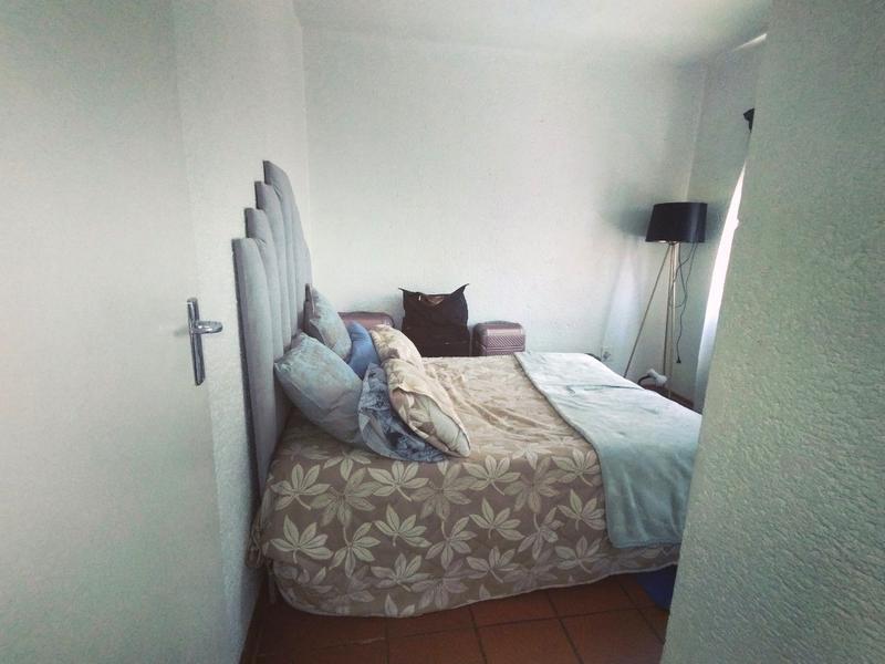 1 Bedroom Property for Sale in Westdene Gauteng