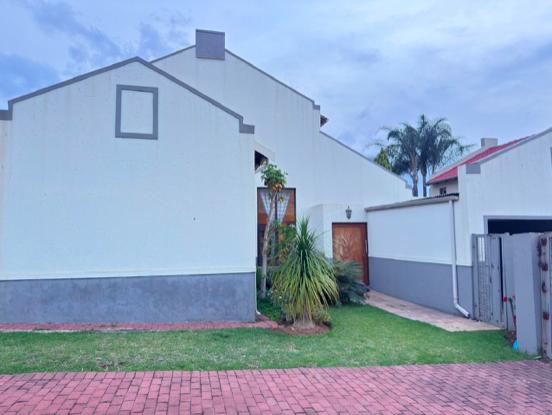 To Let 3 Bedroom Property for Rent in North Riding Gauteng