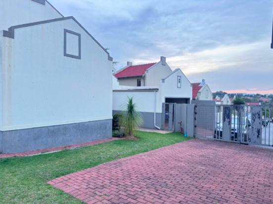 To Let 3 Bedroom Property for Rent in North Riding Gauteng