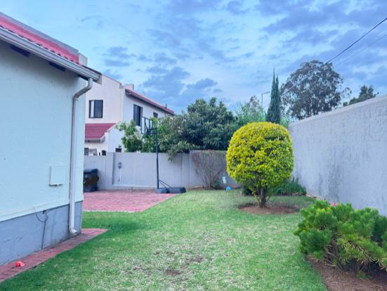 To Let 3 Bedroom Property for Rent in North Riding Gauteng