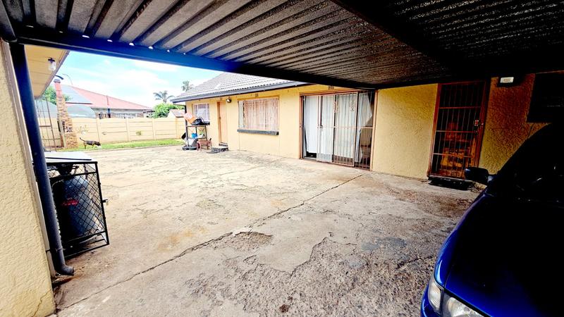 To Let 2 Bedroom Property for Rent in Primrose Gauteng