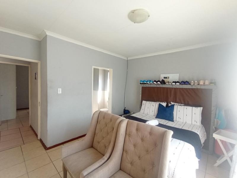 2 Bedroom Property for Sale in Willowbrook Gauteng