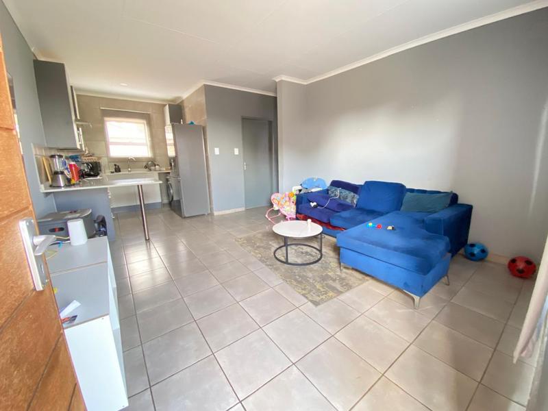 2 Bedroom Property for Sale in Groblerpark Gauteng