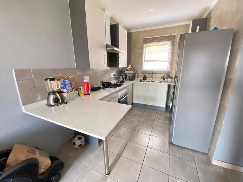 2 Bedroom Property for Sale in Groblerpark Gauteng