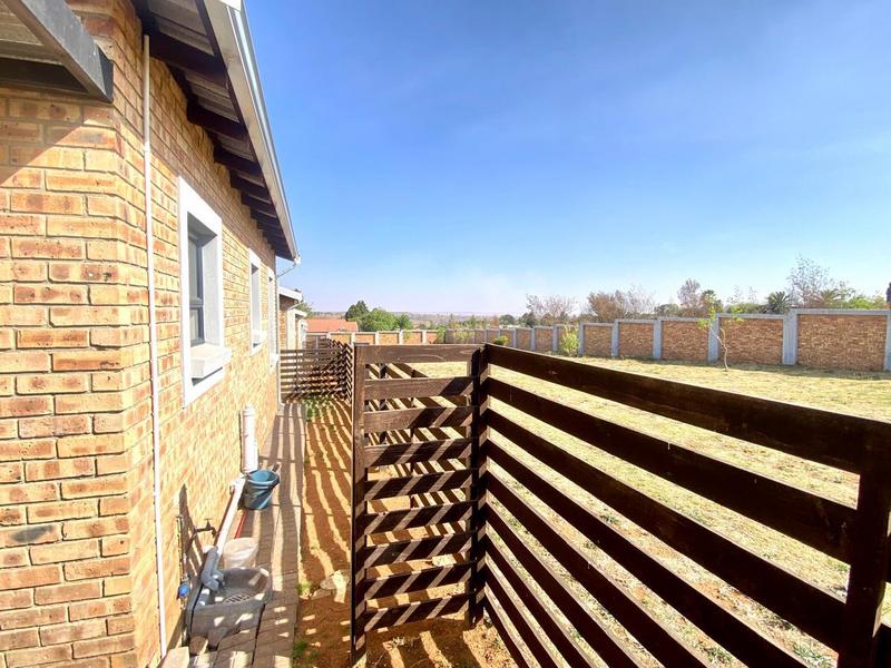 2 Bedroom Property for Sale in Groblerpark Gauteng