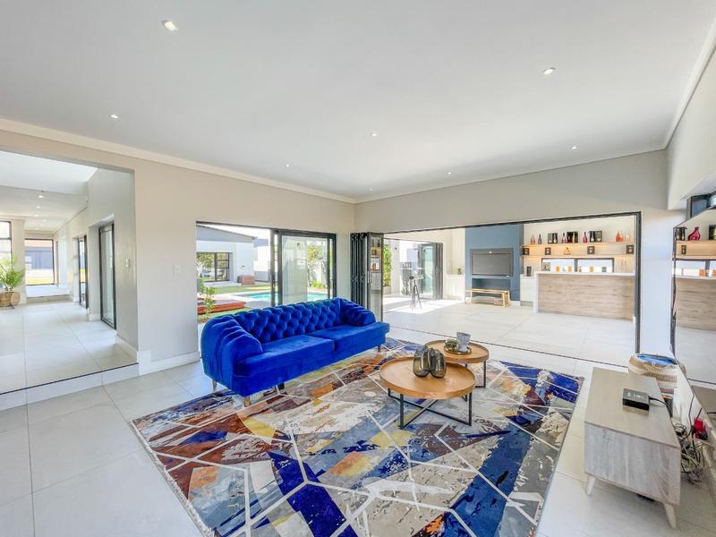 5 Bedroom Property for Sale in Midstream Estate Gauteng