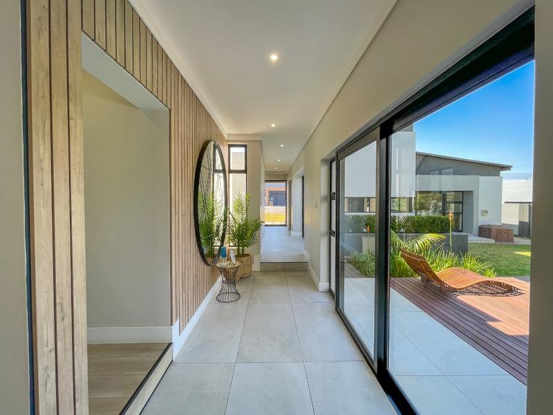 5 Bedroom Property for Sale in Midstream Estate Gauteng