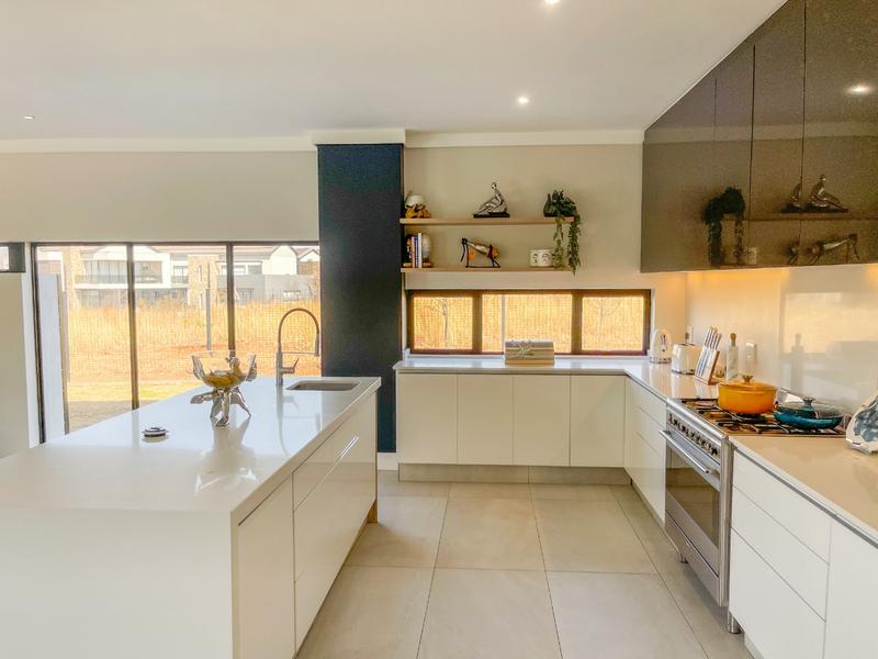 5 Bedroom Property for Sale in Midstream Estate Gauteng