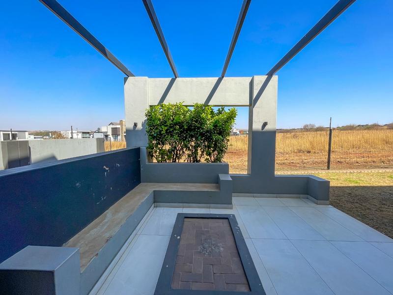 5 Bedroom Property for Sale in Midstream Estate Gauteng