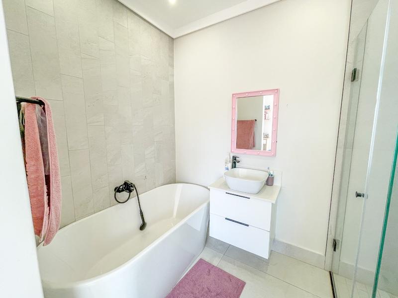 5 Bedroom Property for Sale in Midstream Estate Gauteng