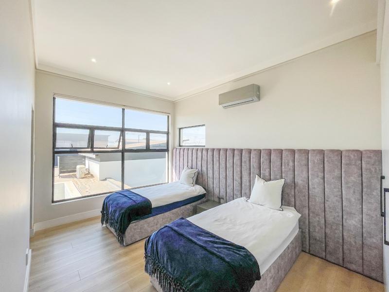 5 Bedroom Property for Sale in Midstream Estate Gauteng