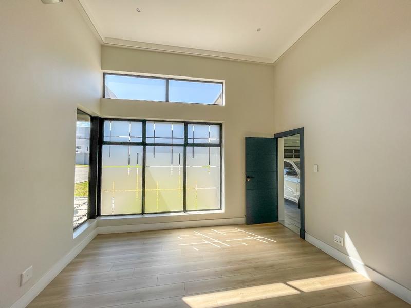 5 Bedroom Property for Sale in Midstream Estate Gauteng