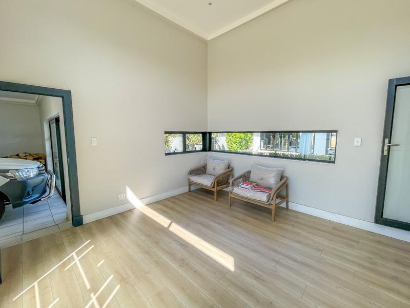 5 Bedroom Property for Sale in Midstream Estate Gauteng