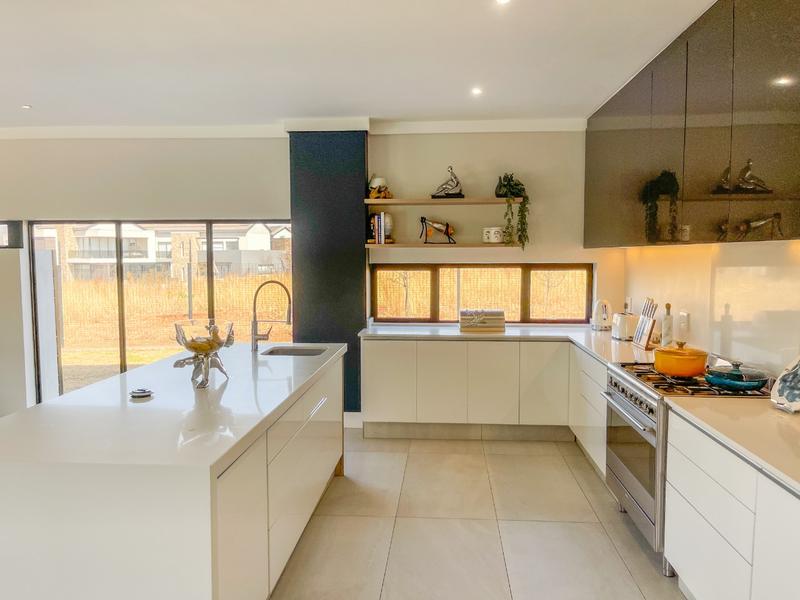 5 Bedroom Property for Sale in Midstream Estate Gauteng