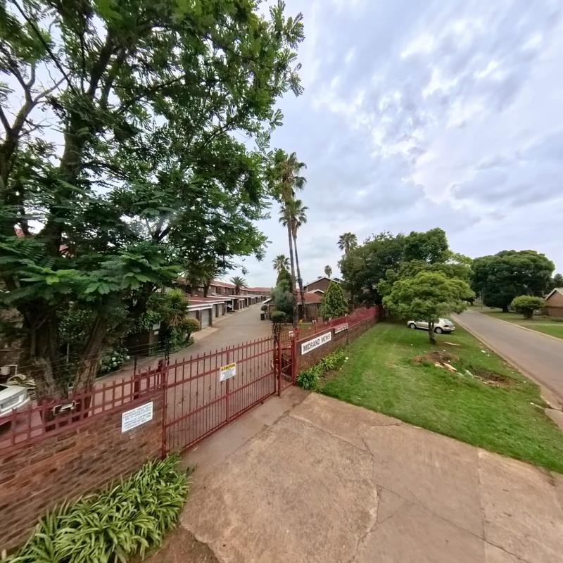 3 Bedroom Property for Sale in Clayville East Gauteng
