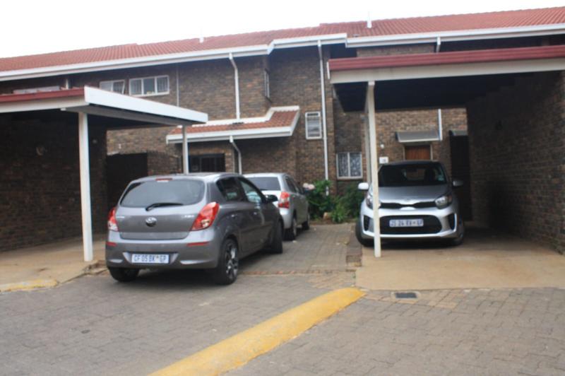3 Bedroom Property for Sale in Clayville East Gauteng