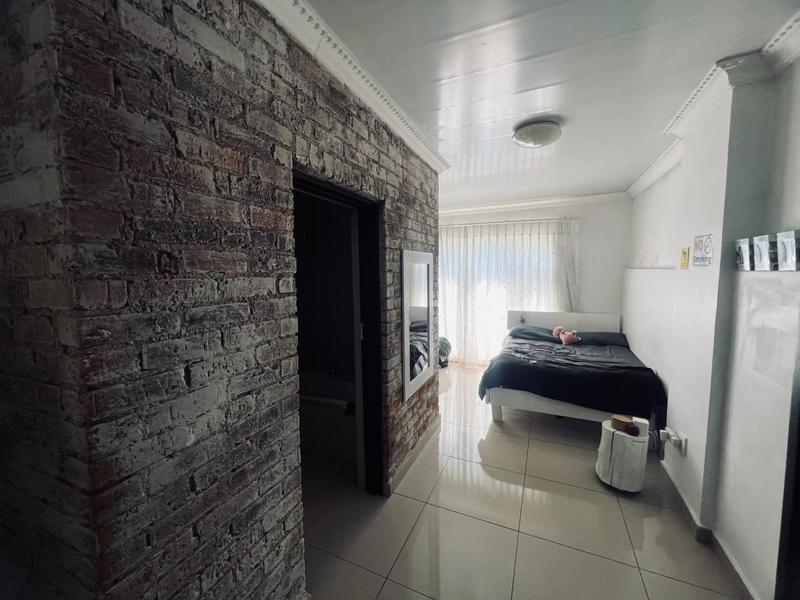 4 Bedroom Property for Sale in Bloubosrand Gauteng