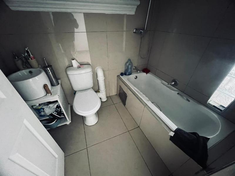 4 Bedroom Property for Sale in Bloubosrand Gauteng